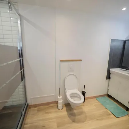 Apartman Charmant T2 Avec Terrasse Et Place De Parking *