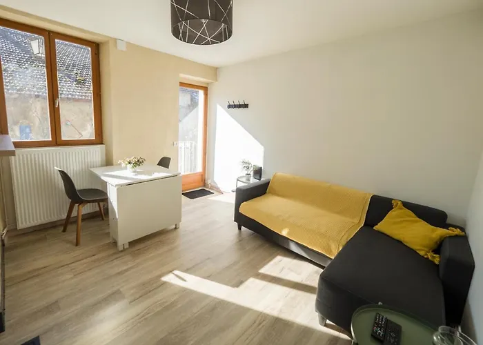 Charmant T2 Avec Terrasse Et Place De Parking * 엑스레뱅